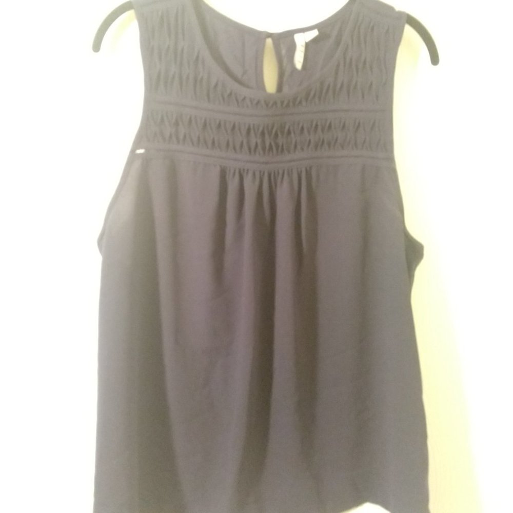 Navy Tank - Picture 2 of 4